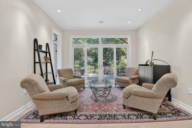 10801 BALANTRE LN, Potomac, MD 20854