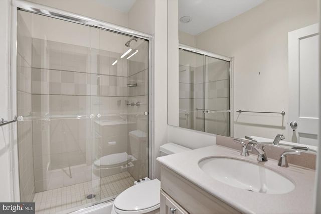 10801 BALANTRE LN, Potomac, MD 20854