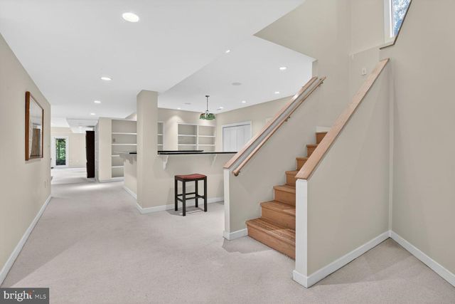 10801 BALANTRE LN, Potomac, MD 20854