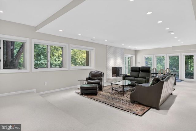 10801 BALANTRE LN, Potomac, MD 20854