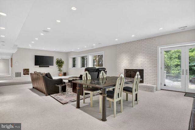 10801 BALANTRE LN, Potomac, MD 20854