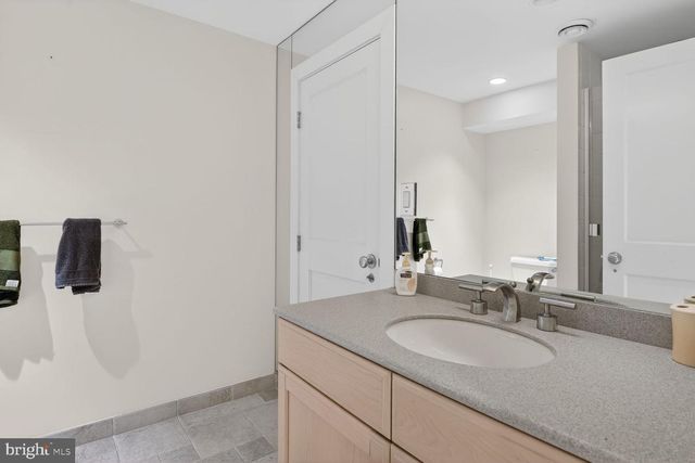 10801 BALANTRE LN, Potomac, MD 20854