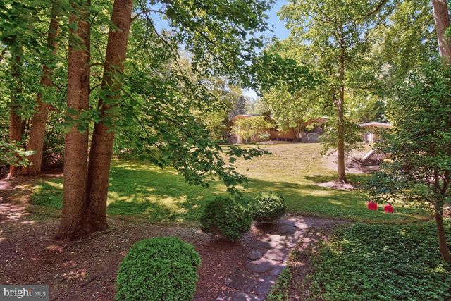 10801 BALANTRE LN, Potomac, MD 20854