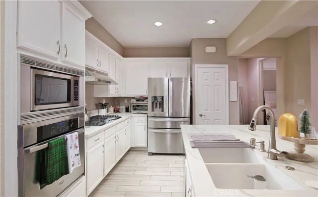 16479 W Nicklaus 124, Sylmar, CA 91342