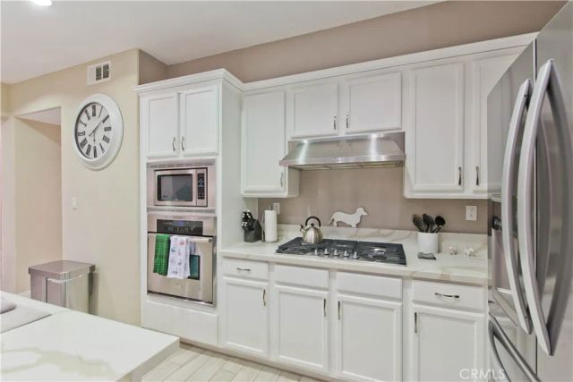 16479 W Nicklaus 124, Sylmar, CA 91342