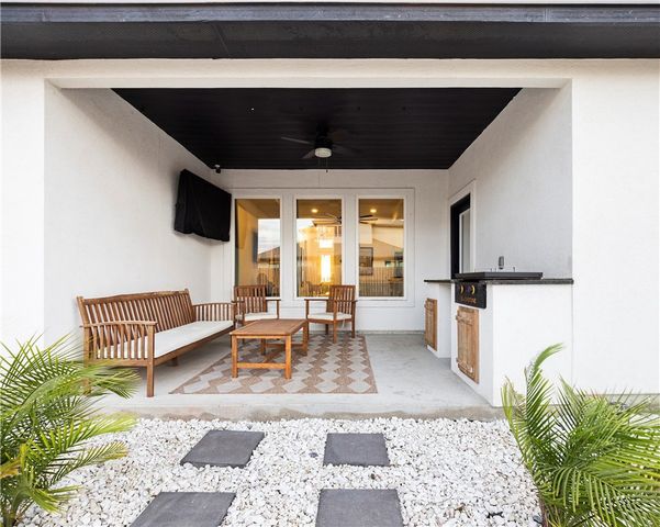 3925 Karo Dr, Corpus Christi, TX 78414