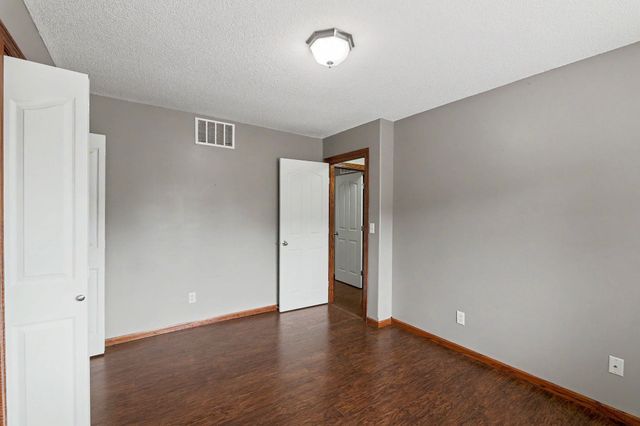 3317 N North Shore Ct, Wichita, KS 67205