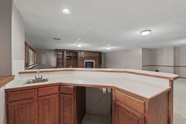 3317 N North Shore Ct, Wichita, KS 67205