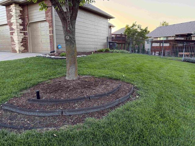 3317 N North Shore Ct, Wichita, KS 67205