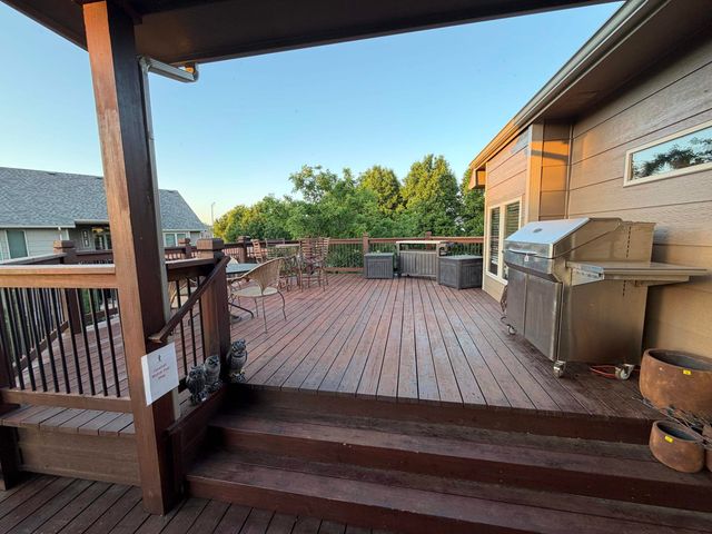 3317 N North Shore Ct, Wichita, KS 67205