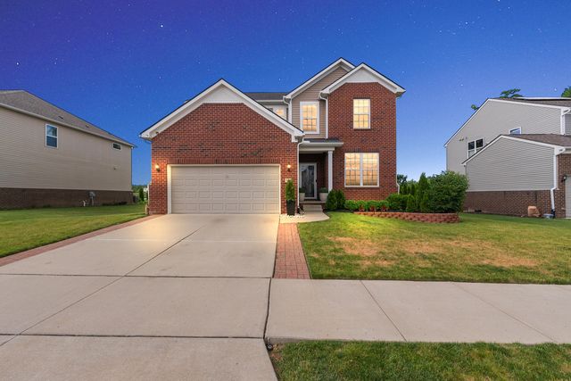704 Groveland Circle, Ann Arbor, MI 48108
