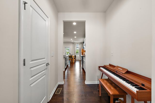 704 Groveland Circle, Ann Arbor, MI 48108