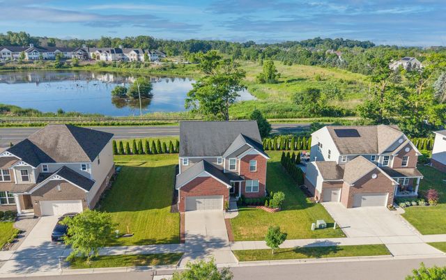 704 Groveland Circle, Ann Arbor, MI 48108