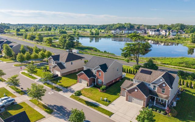 704 Groveland Circle, Ann Arbor, MI 48108