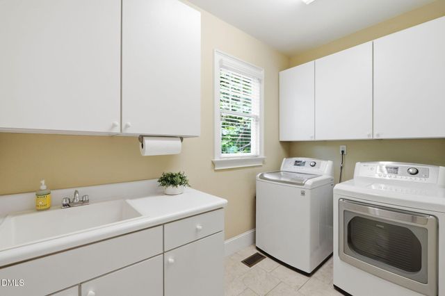 160 Tramore Drive, Chapel Hill, NC 27516