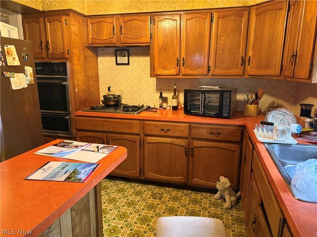 639 Grant Street, Akron, OH 44311
