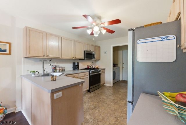 16 Pale Star Ct, Hardyston Twp., NJ 07419