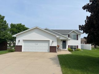 728 W 7th Street, Litchfield, MN 55355