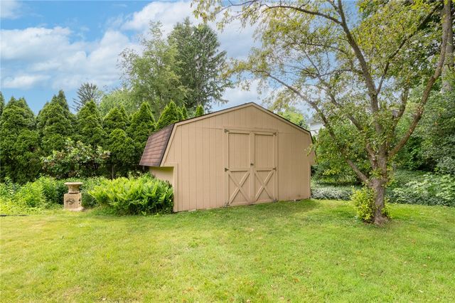101 Newcastle Road, Rochester, NY 14610