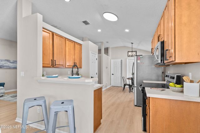 736 BELLSHIRE Drive, Orange Park, FL 32065