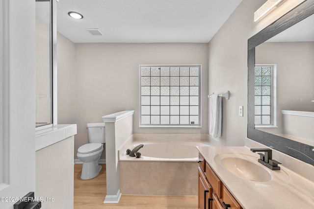 736 BELLSHIRE Drive, Orange Park, FL 32065