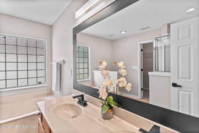 736 BELLSHIRE Drive, Orange Park, FL 32065