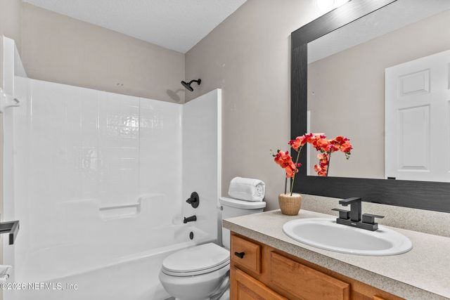 736 BELLSHIRE Drive, Orange Park, FL 32065