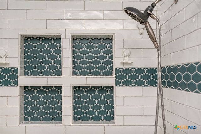 216 Bowie Street, Port Lavaca, TX 77979