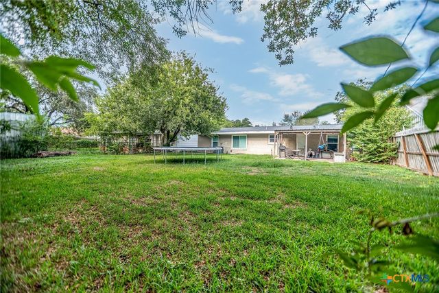 216 Bowie Street, Port Lavaca, TX 77979