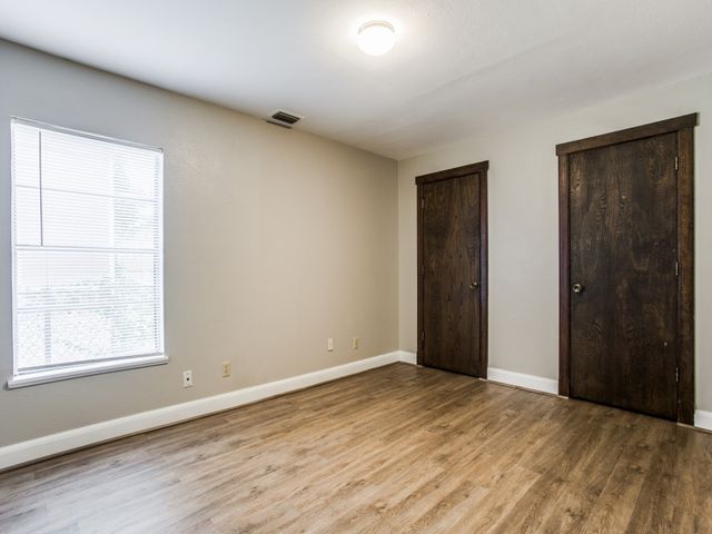 202 S Willomet Drive 2, Dallas, TX 75208