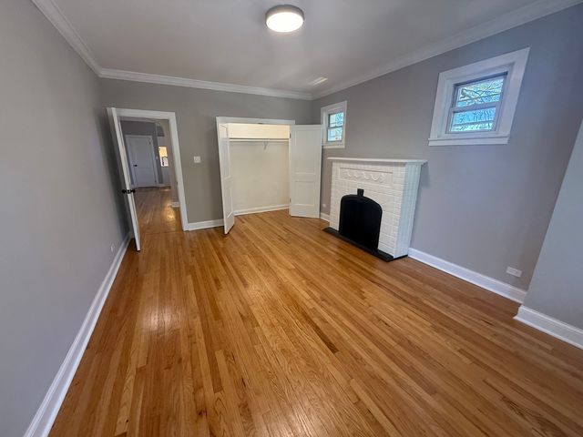 4956 N harding Avenue 2, Chicago, IL 60625