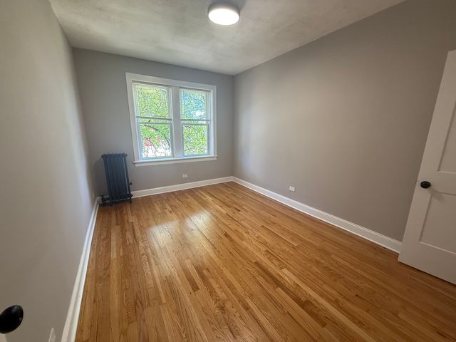 4956 N harding Avenue 2, Chicago, IL 60625