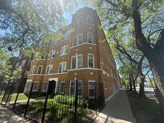 4956 N harding Avenue 2, Chicago, IL 60625