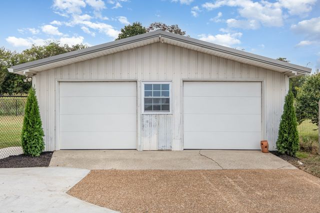 6164 Nashville Hwy, Chapel Hill, TN 37034