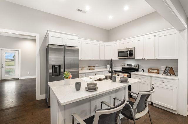 6164 Nashville Hwy, Chapel Hill, TN 37034