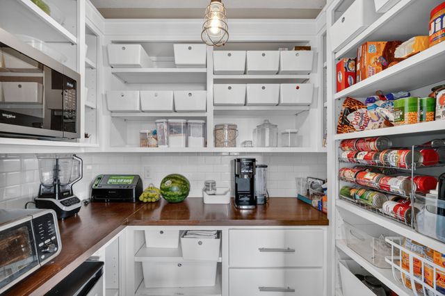 815 NE Elk Run Drive, Waukee, IA 50263
