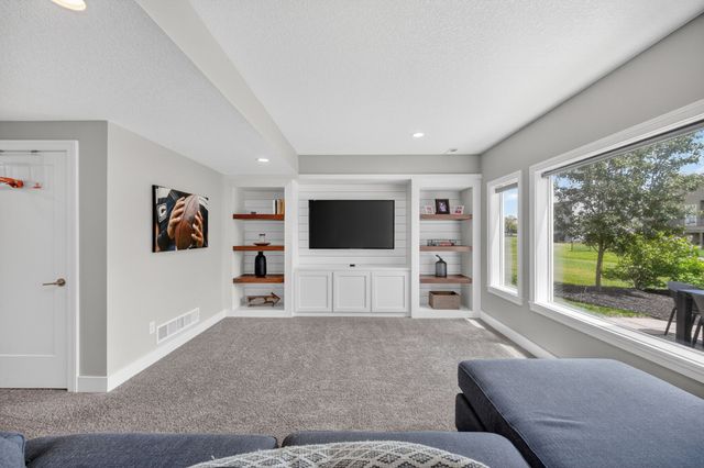 815 NE Elk Run Drive, Waukee, IA 50263
