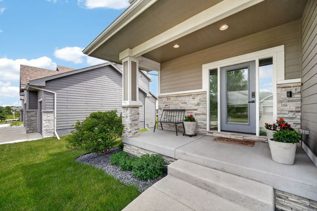 815 NE Elk Run Drive, Waukee, IA 50263