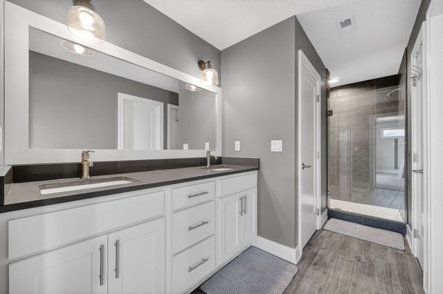 815 NE Elk Run Drive, Waukee, IA 50263