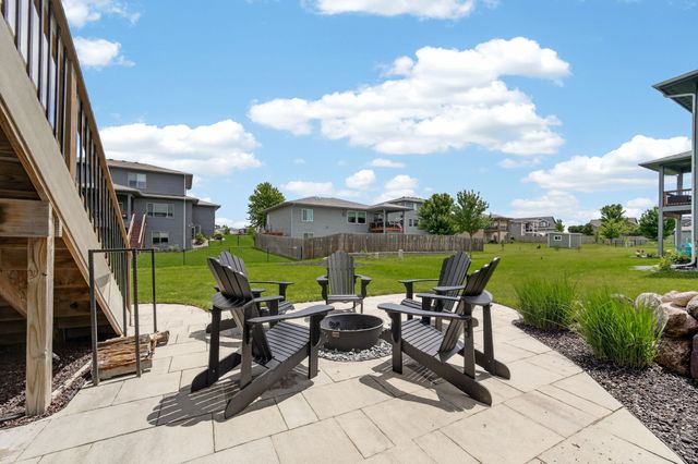 815 NE Elk Run Drive, Waukee, IA 50263