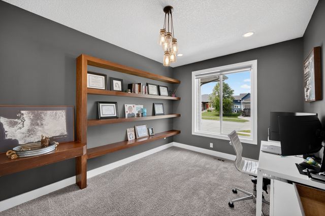 815 NE Elk Run Drive, Waukee, IA 50263