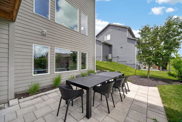 815 NE Elk Run Drive, Waukee, IA 50263