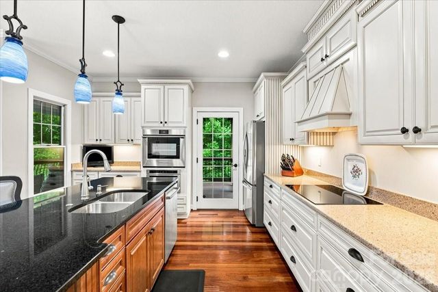 82 Wood Owl Court, Hendersonville, NC 28791