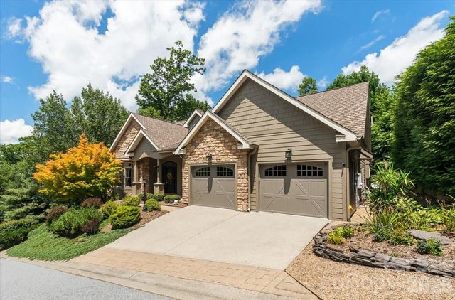 82 Wood Owl Court, Hendersonville, NC 28791