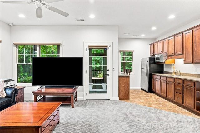 82 Wood Owl Court, Hendersonville, NC 28791