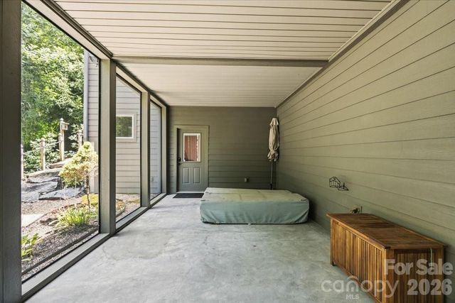 82 Wood Owl Court, Hendersonville, NC 28791