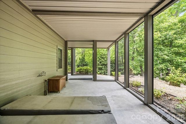 82 Wood Owl Court, Hendersonville, NC 28791