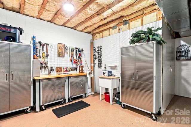 82 Wood Owl Court, Hendersonville, NC 28791