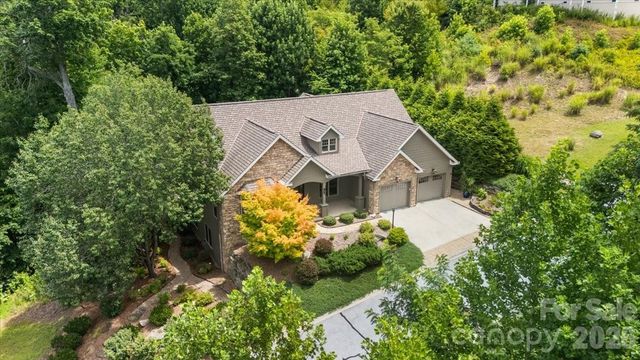 82 Wood Owl Court, Hendersonville, NC 28791