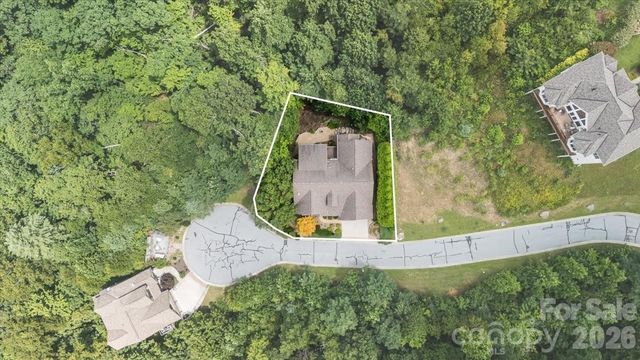 82 Wood Owl Court, Hendersonville, NC 28791